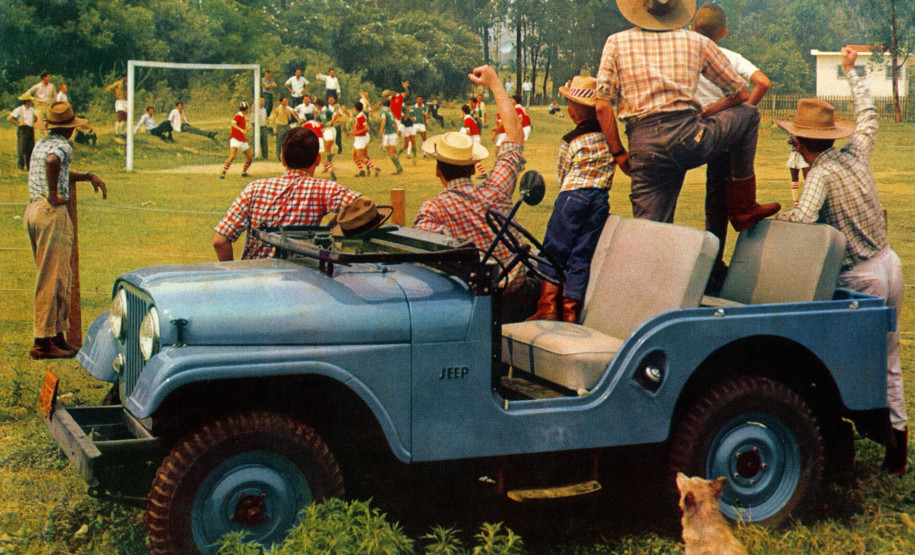 Museu Oscar Niemeyer (MON) - Nova exposição – A partir de 5 de julho, na Sala 1, estará em cartaz a mostra “German Lorca, Mestre da Fotografia”, com curadoria de Adriana Rede e José Henrique Lorca, filho do fotógrafo. - Ford Jeep Futebol 1959