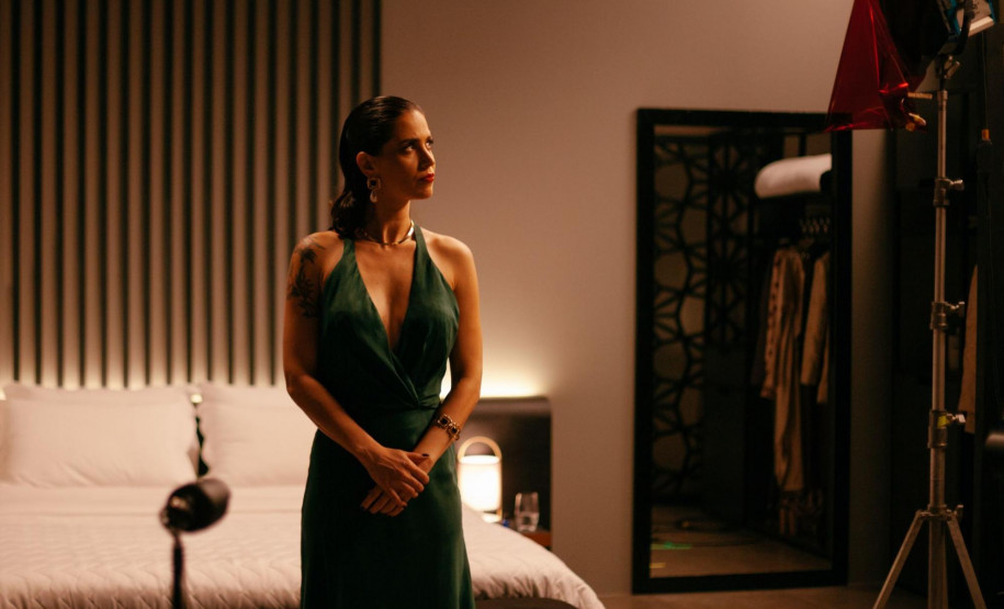 "Foram os Sussurros que Me Mataram”, novo filme de Mel Lisboa, estreou nos cinemas