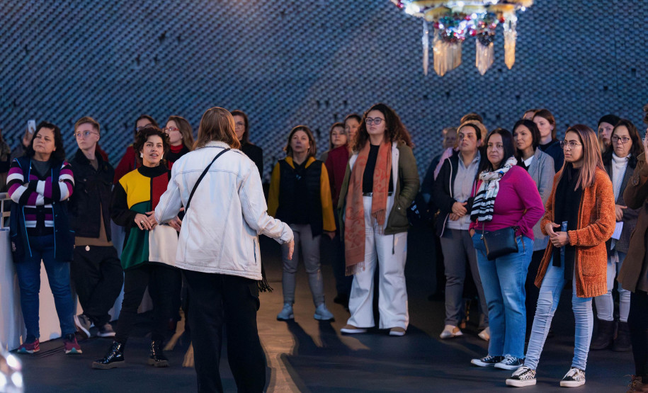 MON realiza encontro para educadores na mostra “Antes e agora, longe e aqui dentro”