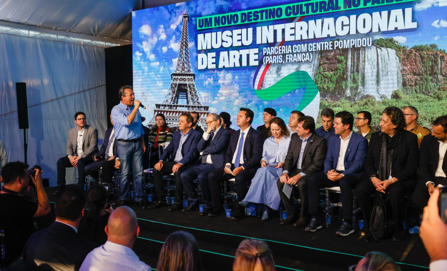 Paraná firma parceria com Centre Pompidou para construção do Museu Internacional de Arte de Foz do Iguaçu