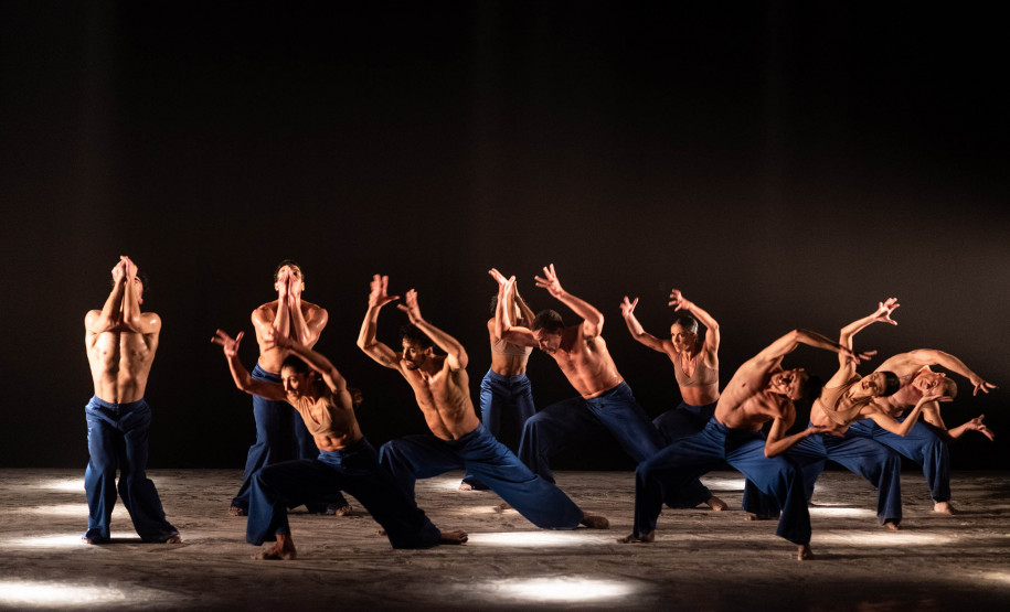 Balé Teatro Guaíra abre o mês de agosto com o espetáculo Contraponto no Guairão