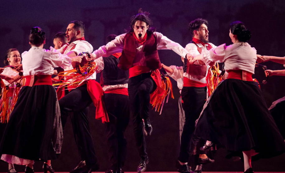 Centro Cultural Teatro Guaíra - Guairão - 62.º Festival Folclórico e de Etnias do Paraná – Com o tema “Viva o Folclore”, um dos mais tradicionais e longevos festivais folclóricos do Brasil continua a sua 62ª edição no Teatro Guaíra até o dia 13 de julho. O festival conta com 15 grupos distribuídos em 12 noites
