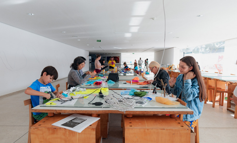 Museu Oscar Niemeyer oferece oficinas e visitas mediadas gratuitas em agosto