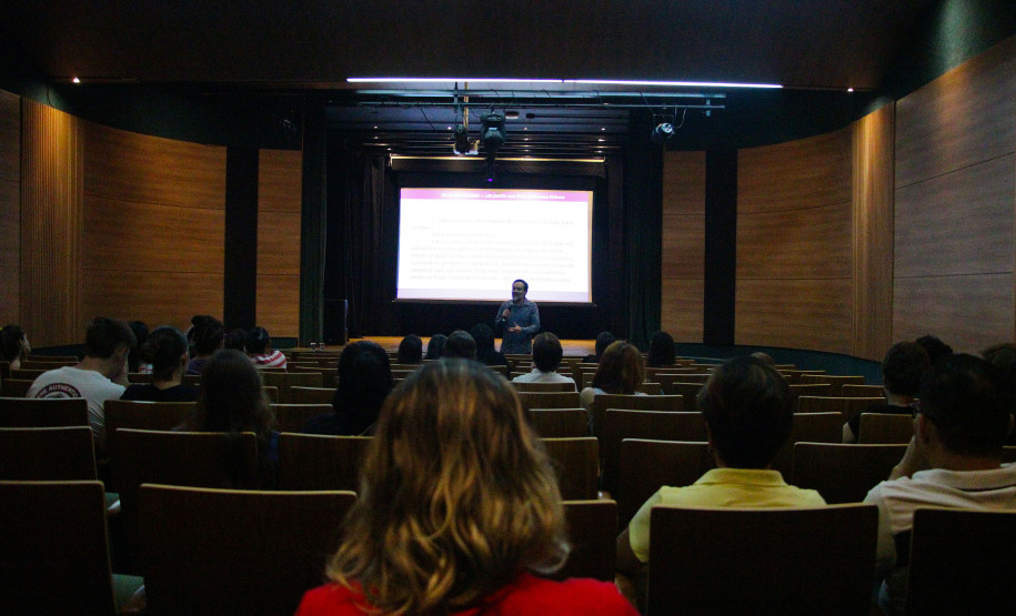 Paraná receberá Alceu Valença, Pato Fu, Mônica Salmaso e nova exposição no Alfredo Andersen