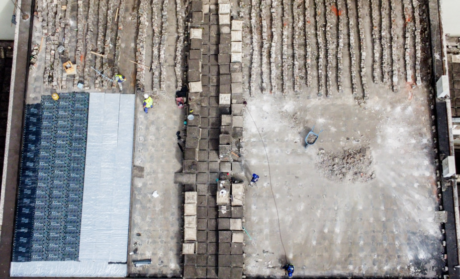 Com investimento de R$ 1,2 milhão, começa revitalização da cobertura do Teatro Guaíra