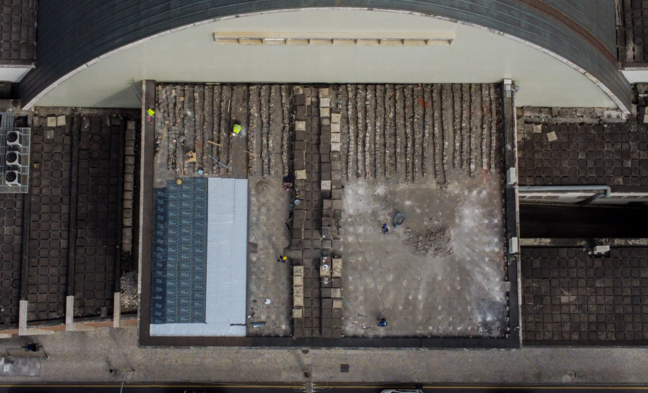 Com investimento de R$ 1,2 milhão, começa revitalização da cobertura do Teatro Guaíra