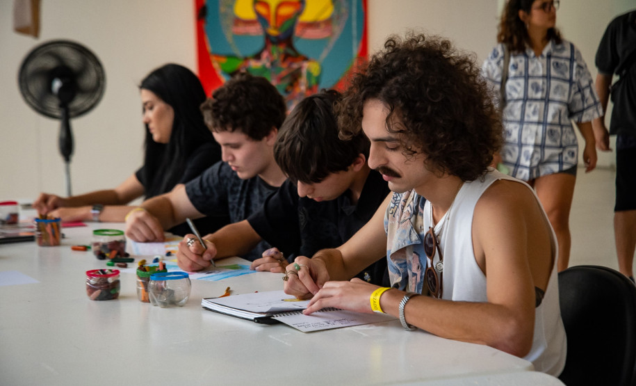 Paraná receberá Alceu Valença, Pato Fu, Mônica Salmaso e nova exposição no Alfredo Andersen