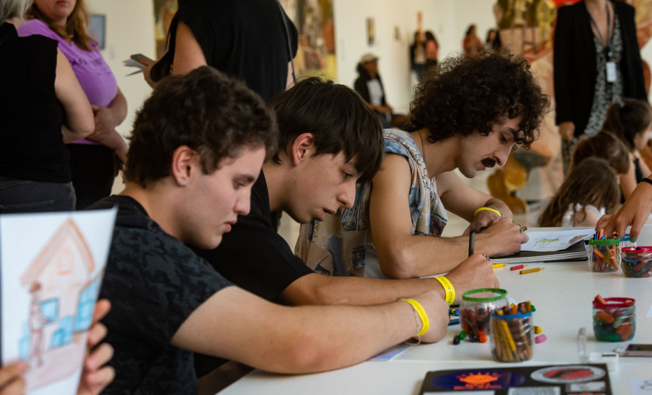 Museu de Arte Contemporânea do Paraná (MAC Paraná) - Ocupação – O MAC Paraná convida o público a apresentar propostas educativas, artísticas ou de pesquisa para ocupar a Sala Aberta – um espaço destinado a atividades que aproximam os visitantes do museu