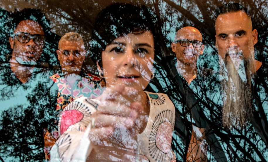 Teatro Guaíra recebe show de 30 anos da banda mineira Pato Fu neste sábado. Na foto, Pato Fu