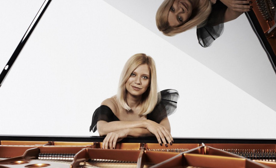 Centro Cultural Teatro Guaíra - Guairão - Série ouro: Ciclo das 4 sinfonias de Brahms – Os 2 concertos para piano de Liszt – Nesta edição, a Orquestra Sinfônica do Paraná apresenta “Sinfonia nº 3” do compositor alemão Johannes Brahms, acompanhada de dois trabalhos do compositor húngaro Franz Liszt, que são concertos para piano. No solo, a participação especial da pianista Valentina Lisitsa, considerada um fenômeno das redes sociais com mais de 300 milhões de visualizações e 500 mil inscritos em seu canal no