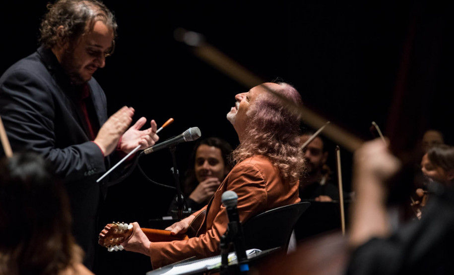 Teatro Guaíra recebe a celebração de 10 anos de “Valencianas” com Alceu Valença e Orquestra Ouro Preto