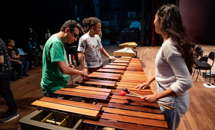 Orquestra Sinfônica do Paraná promove experiência para pessoas com deficiência visual