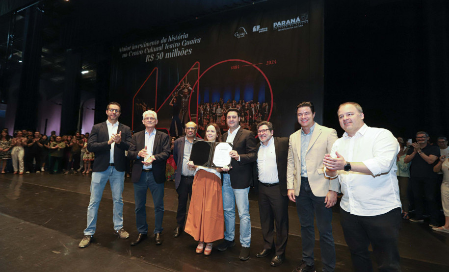 O governador Carlos Massa Ratinho Junior anuncia nesta quinta-feira (12) o repasse R$ 50 milhões para reforma, revitalização, adequação e modernização da estrutura do teatro, além da aquisição de novos equipamentos e instrumentos para Orquestra Sinfônica do Paraná