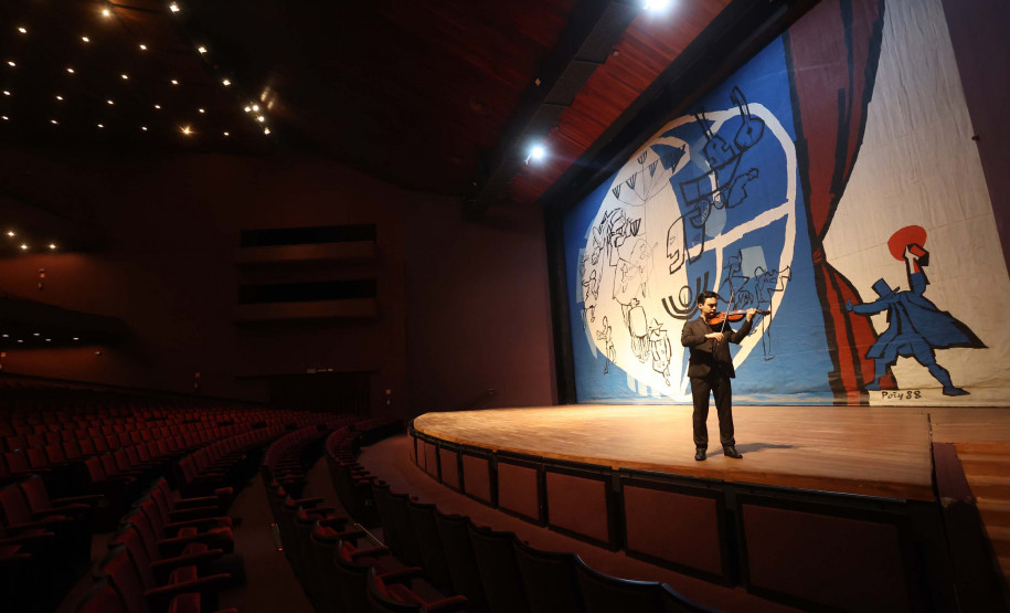 Teatro Guaira, 140 anos do Teatro Guaíra, murais do Poty Lazzarotto Fotos Gilson Abreu