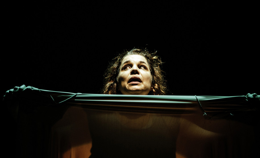 Peça com último texto de Jandira Martini chega ao Guairinha