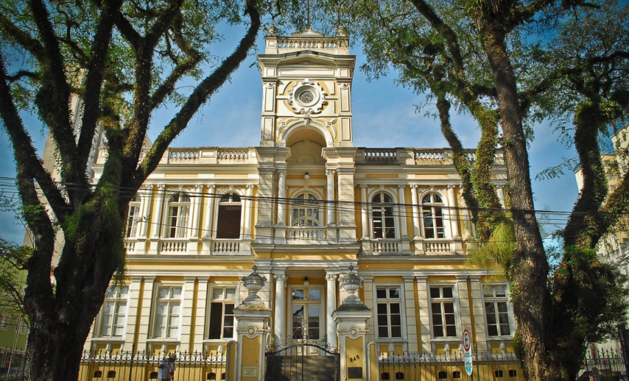 Fachada da Secretaria de Estado da Cultura do Paraná