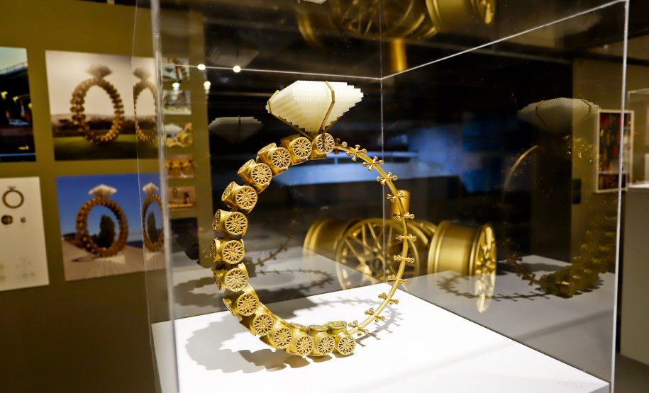 Últimos dias da exposição “Extravagâncias” de Joana Vasconcelos no MON