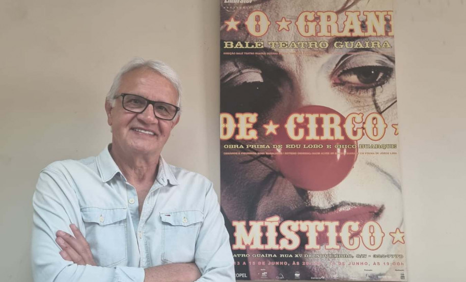 Quem acompanhou e se emocionou com a apresentação do bailarino no palco do auditório Bento Munhoz da Rocha, o Guairão, foi Gilberto Carbonar, funcionário mais antigo do Teatro Guaíra, em atividade há 49 anos.