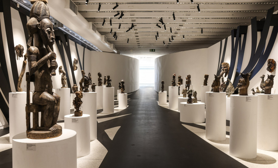 Coleção africana será tema do programa Arte para Maiores do MON em novembro