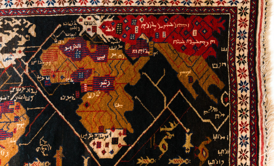 Museu Oscar Niemeyer promove exposição de tapetes afegãos