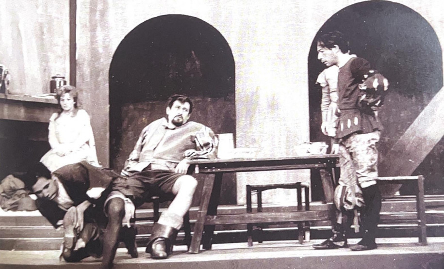 A Megera Domada - 1964 Paulo Goulart e Nicette Bruno em cena