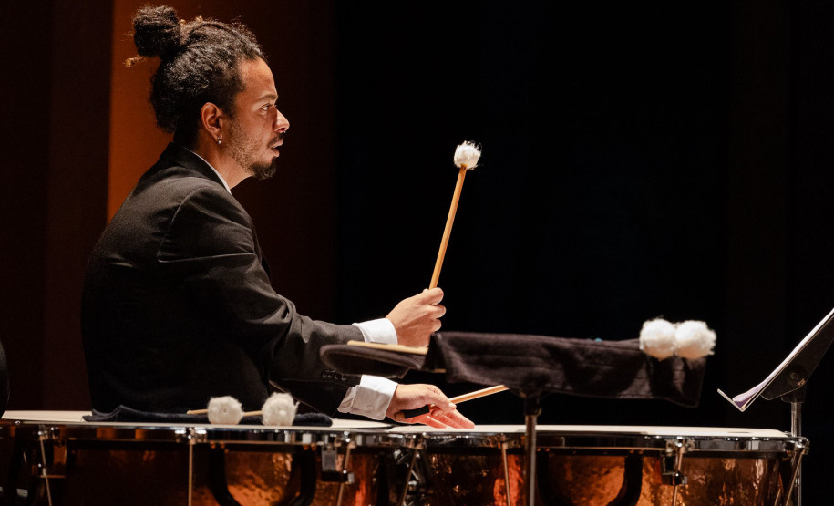 Série Ouro: Orquestra Sinfônica do Paraná atrai mais de 13,8 mil pessoas - Os concertos da Série Ouro apresentaram as quatro sinfonias do compositor alemão Johannes Brahms e trouxe convidados de renome internacional