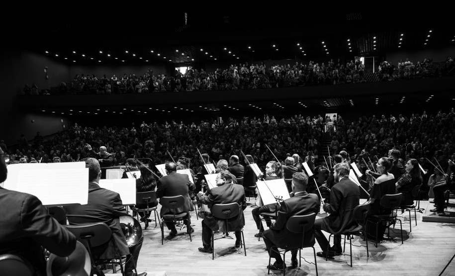 Série Ouro: Orquestra Sinfônica do Paraná atrai mais de 13,8 mil pessoas - Os concertos da Série Ouro apresentaram as quatro sinfonias do compositor alemão Johannes Brahms e trouxe convidados de renome internacional
