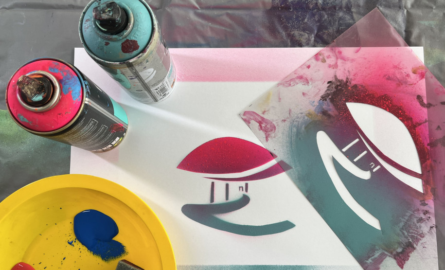 Para participar, não é necessário conhecimento prévio em arte. As atividades do período da tarde contarão com intérprete de Libras.