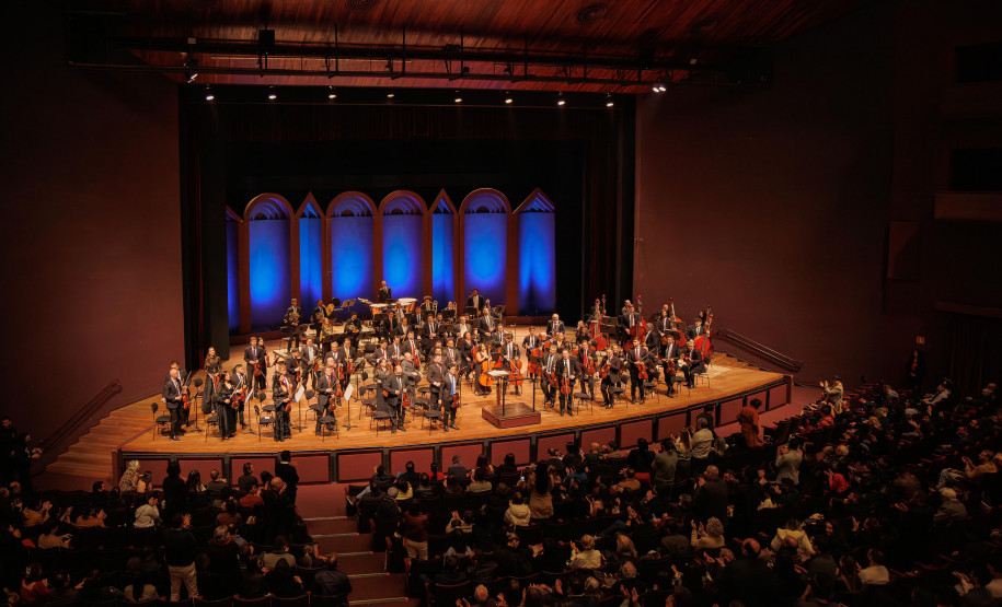 Série Ouro: Orquestra Sinfônica do Paraná atrai mais de 13,8 mil pessoas - Os concertos da Série Ouro apresentaram as quatro sinfonias do compositor alemão Johannes Brahms e trouxe convidados de renome internacional