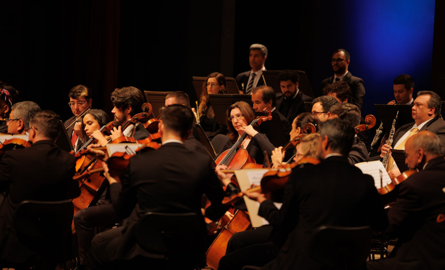 Série Ouro: Orquestra Sinfônica do Paraná atrai mais de 13,8 mil pessoas - Os concertos da Série Ouro apresentaram as quatro sinfonias do compositor alemão Johannes Brahms e trouxe convidados de renome internacional