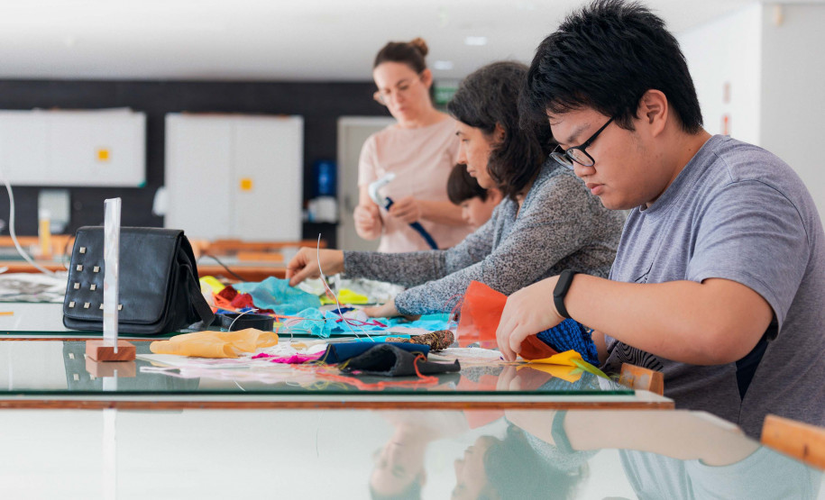 Oficinas, espetáculos no Teatro Guaíra e nova exposição marcam a agenda cultural