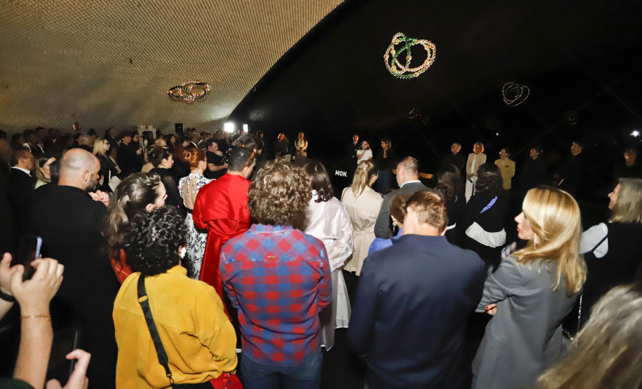 Museu Oscar Niemeyer celebra 22 anos com novas exposições, performances e entrada gratuita