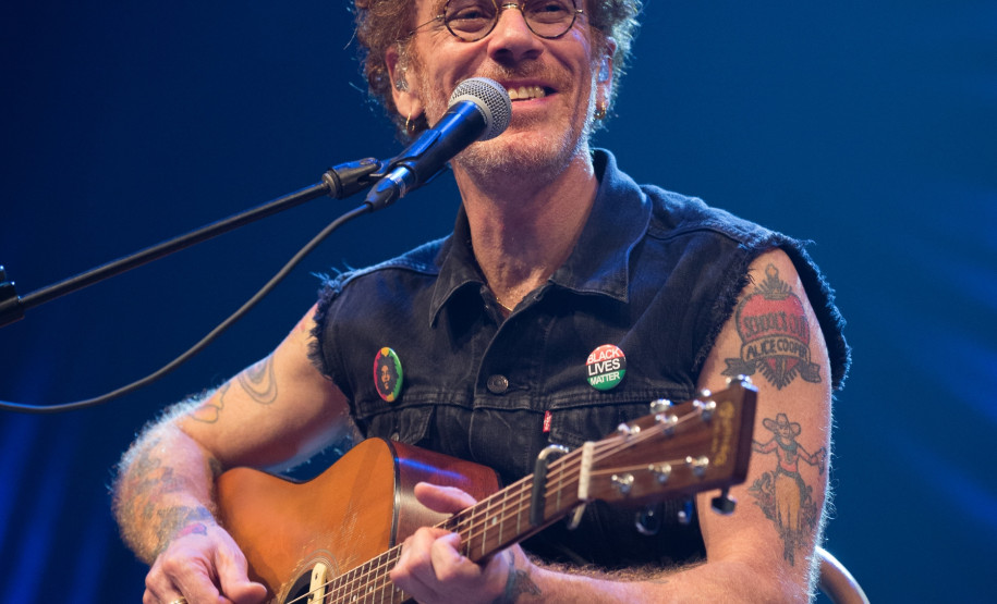 Guairão recebe Nando Reis com a turnê “Uma Estrela Misteriosa”