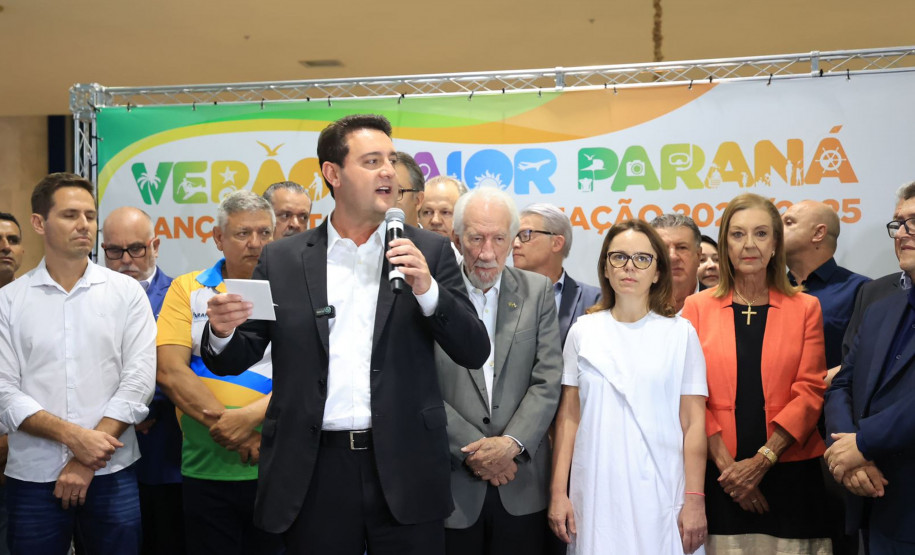 Com o céu iluminado por mais de 600 drones, o Governo do Estado deu o pontapé inicial para a maior edição da história do Verão Maior Paraná.. A cerimônia de lançamento, que aconteceu nesta quarta-feira (27), contou com a presença do governador Carlos Massa Ratinho Junior.