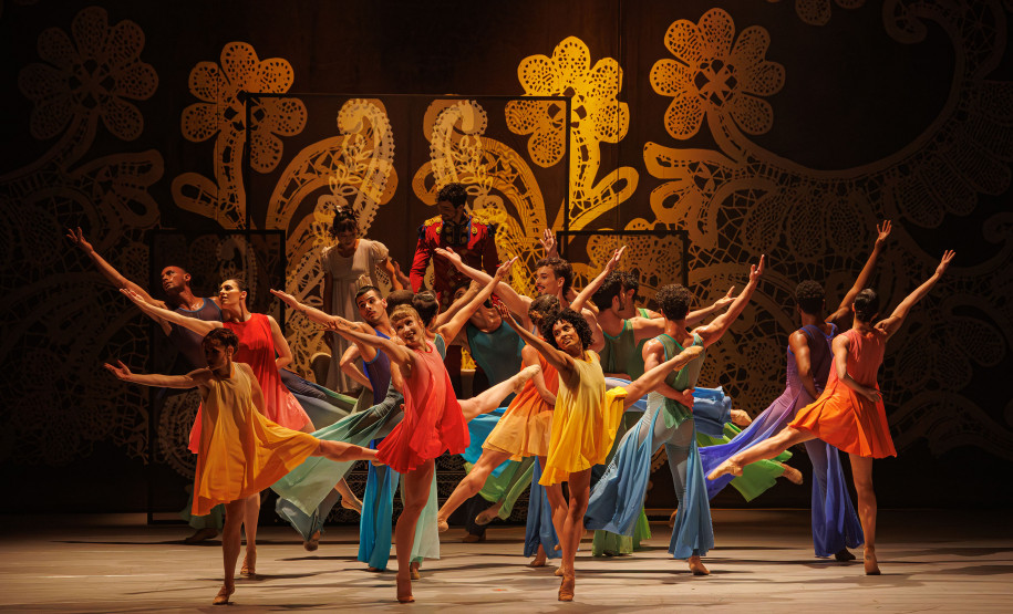 16,5 mil pessoas assistiram às apresentações de "O Quebra Nozes" no Guairão