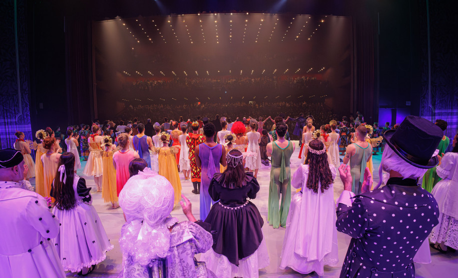 16,5 mil pessoas assistiram às apresentações de "O Quebra Nozes" no Guairão