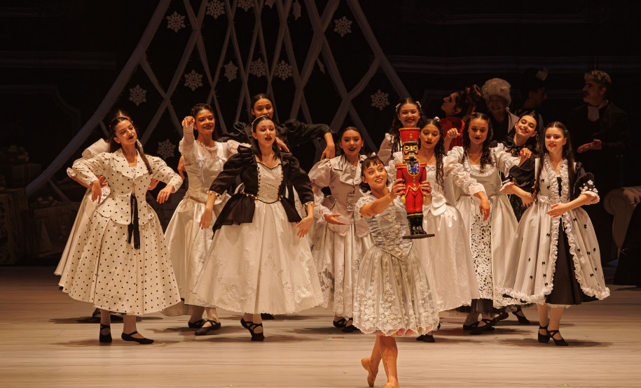 16,5 mil pessoas assistiram às apresentações de "O Quebra Nozes" no Guairão