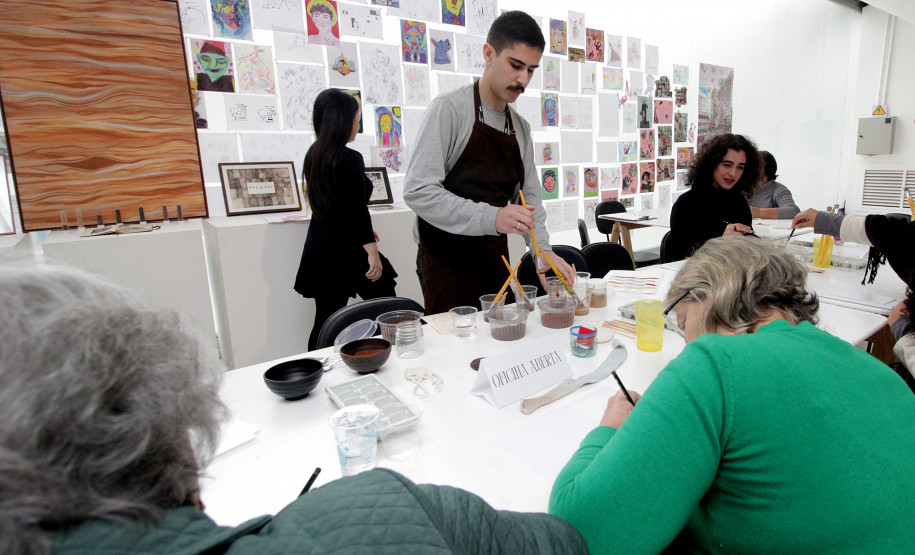 Projetos inéditos, exposições e fortalecimento do setor educativo marcam o ano do MAC-PR