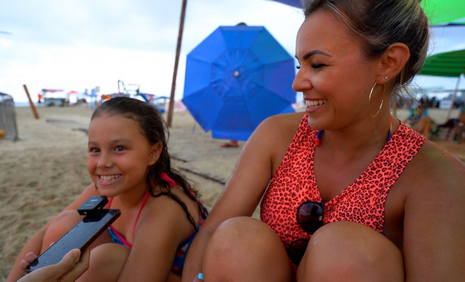 Espetáculo no Litoral mistura teatro e circo para conscientizar sobre importância da água