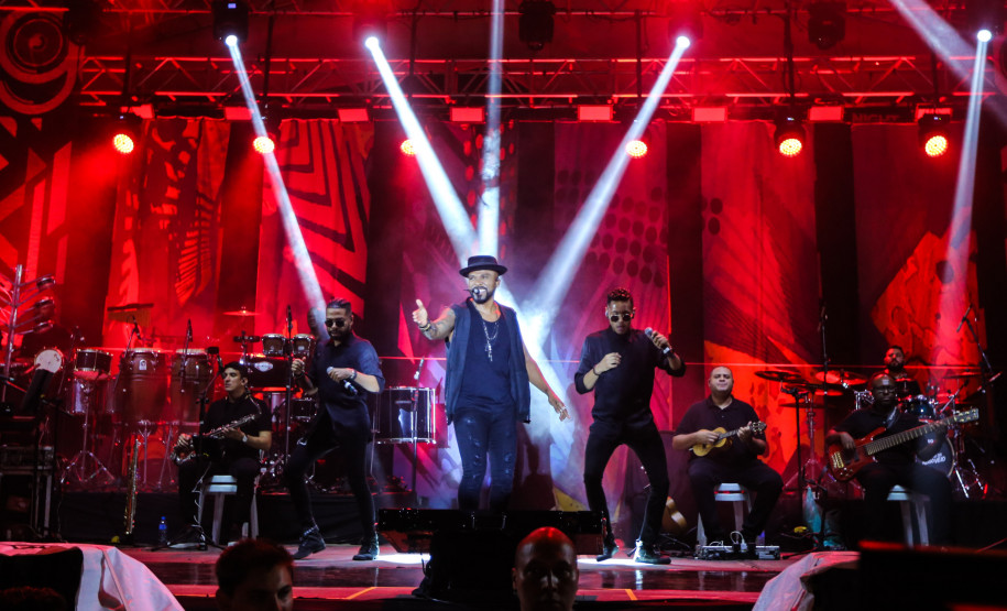 Mais um fim de semana musical: Alexandre Pires e César Menotti & Fabiano vão agitar o Litoral