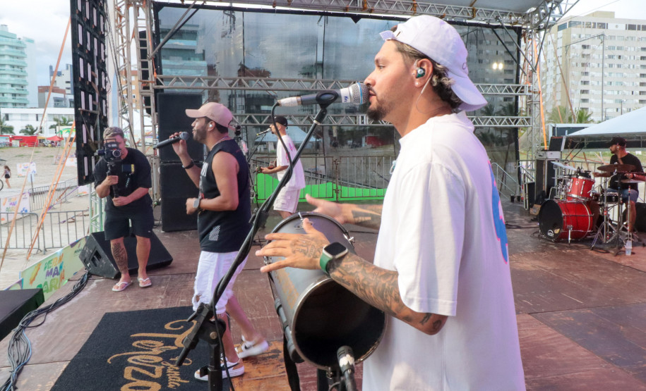Pagode da banda Terezo e Campeonato Paranaense agitaram o Palco Sunset