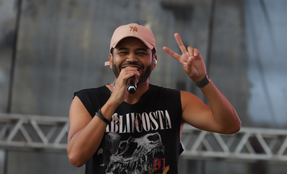 Pagode da banda Terezo e Campeonato Paranaense agitaram o Palco Sunset