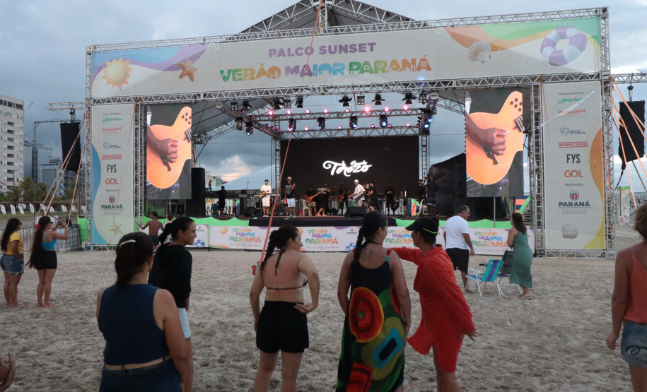 Pagode da banda Terezo e Campeonato Paranaense agitaram o Palco Sunset