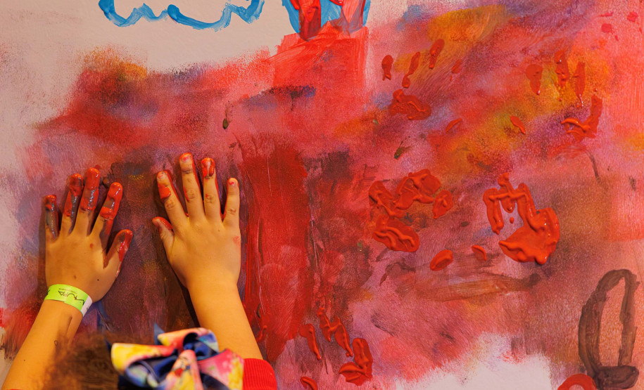 Diogo Nogueira e Coral Sanepar, arte nos museus e mostra em Antonina agitam a cultura