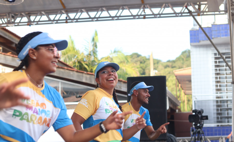 Temporada de shows gratuitos do Verão Maior começa com artistas paranaenses