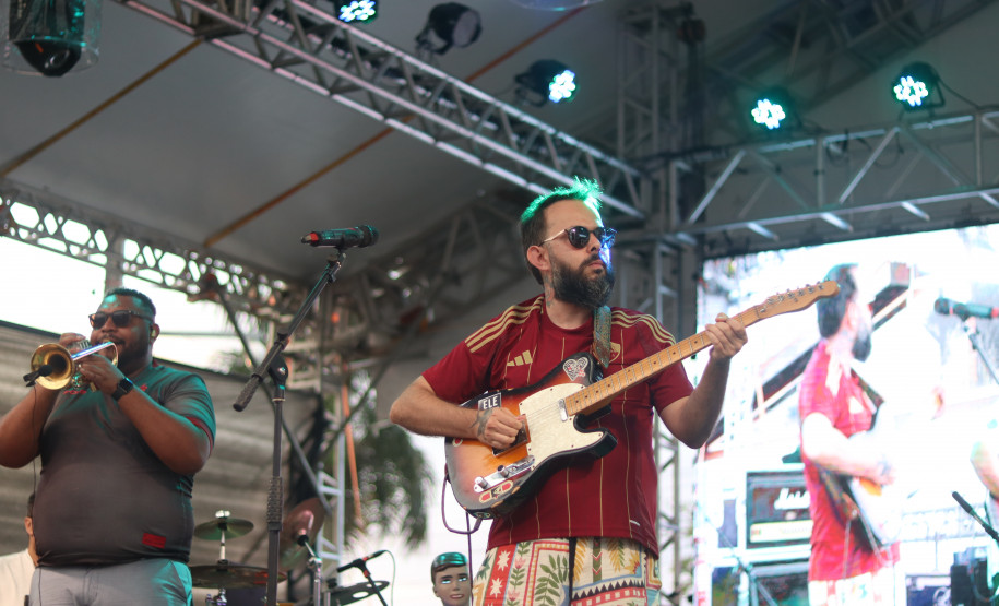 Temporada de shows gratuitos do Verão Maior começa com artistas paranaenses