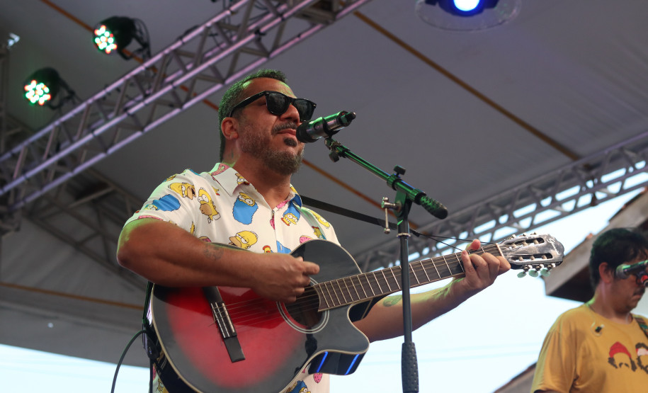 Temporada de shows gratuitos do Verão Maior começa com artistas paranaenses