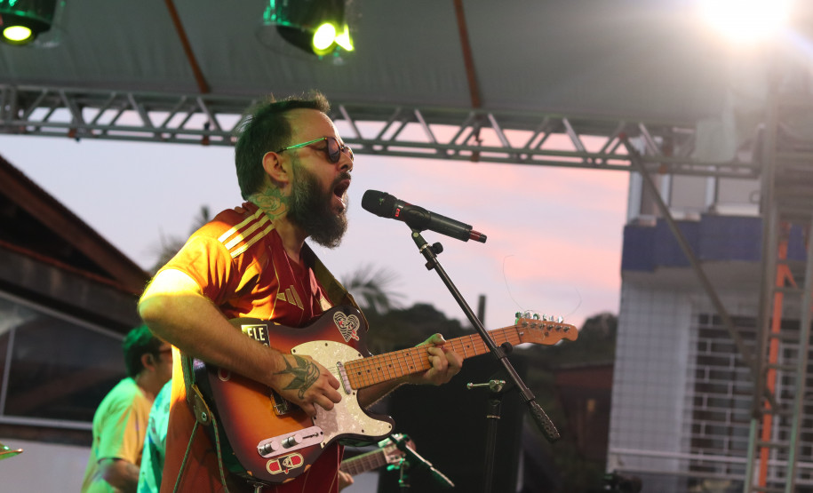 Temporada de shows gratuitos do Verão Maior começa com artistas paranaenses