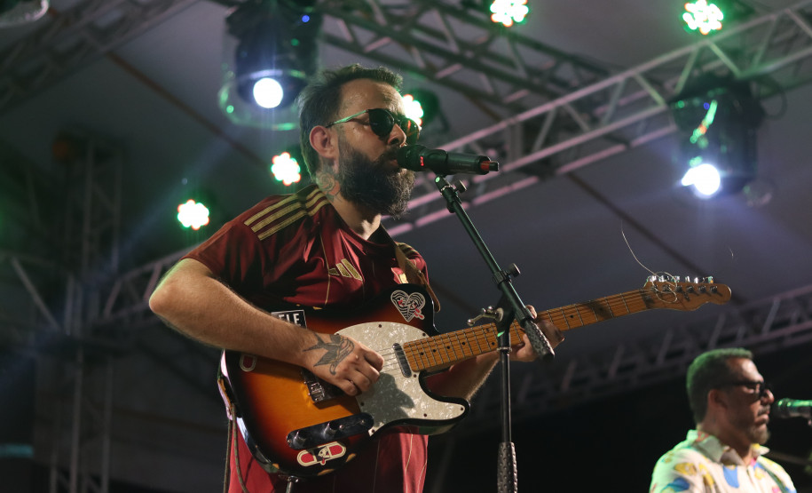 Temporada de shows gratuitos do Verão Maior começa com artistas paranaenses