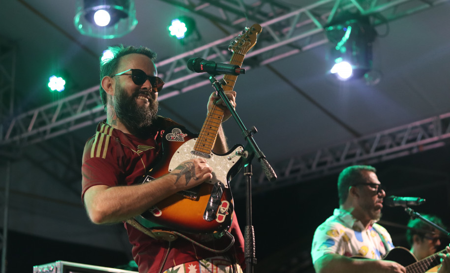 Temporada de shows gratuitos do Verão Maior começa com artistas paranaenses